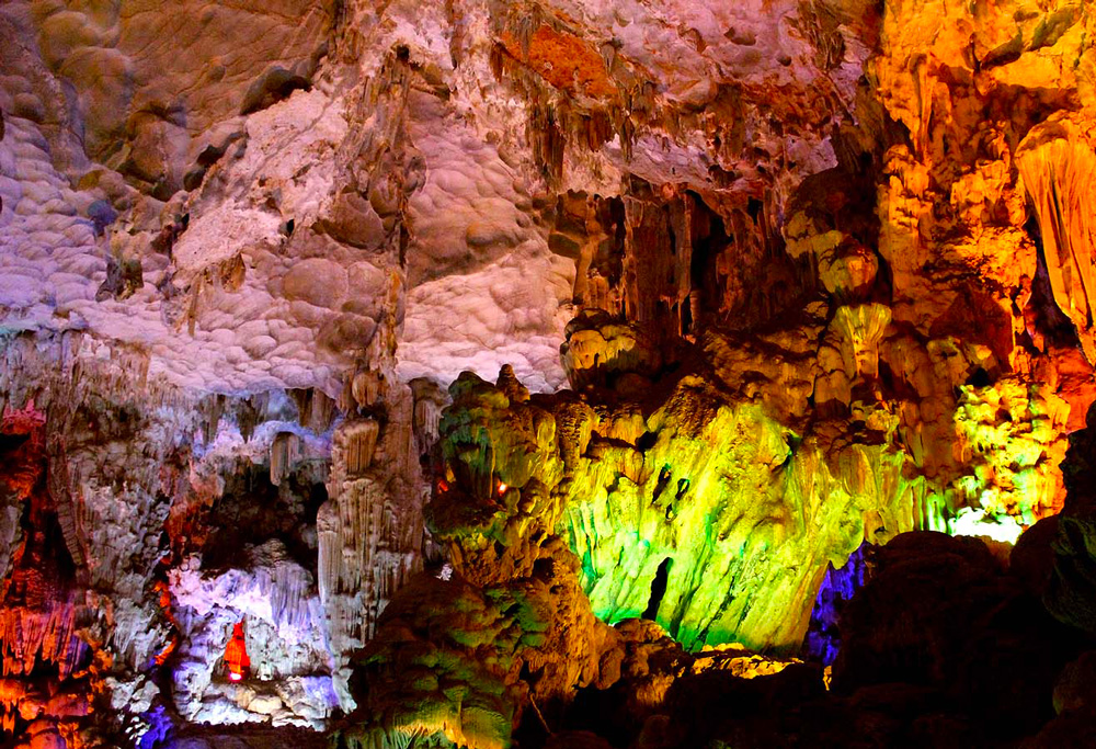 grotte thien cung baie halong